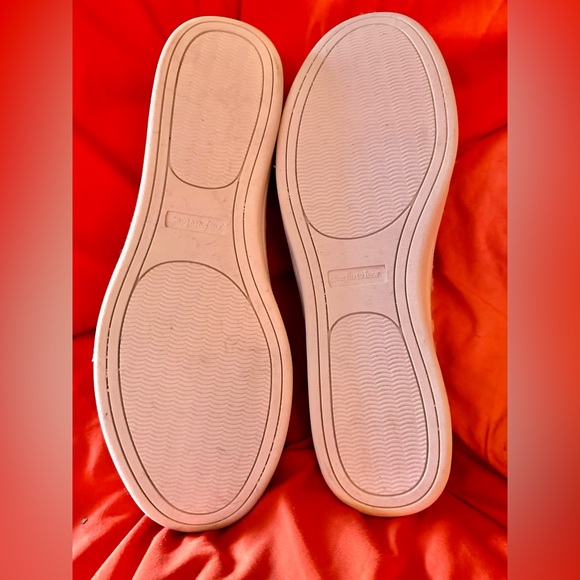 Comfortview Athletic Dottie Beige & White Eyelet Canvas Sneaker/Loafer, Size 10W - Picture 7 of 7